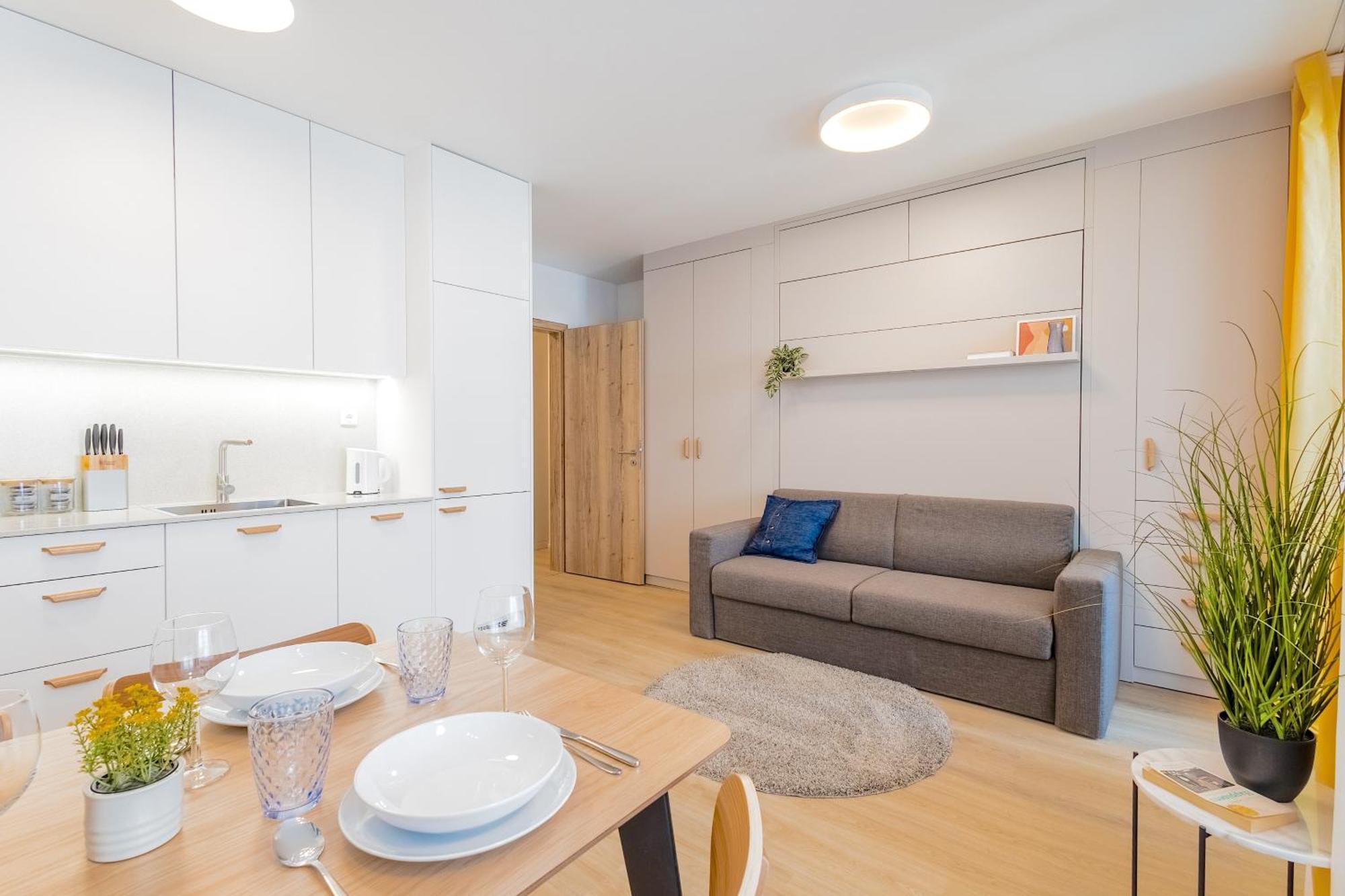 Yellow Apartment - Balcony, Free Parking, By Gravity Praga Esterno foto