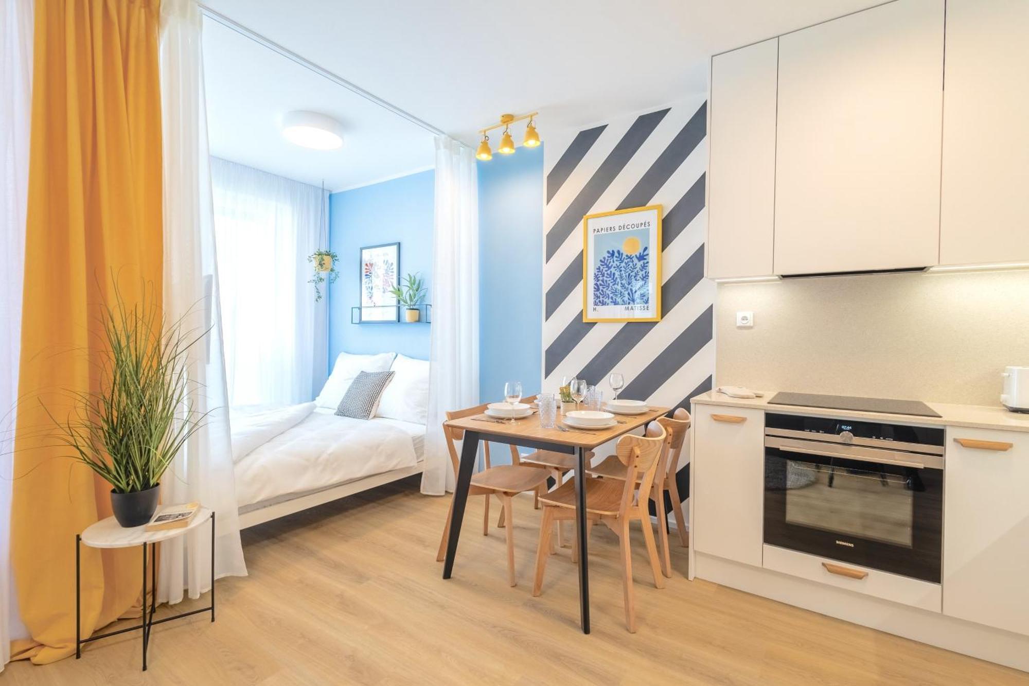 Yellow Apartment - Balcony, Free Parking, By Gravity Praga Esterno foto